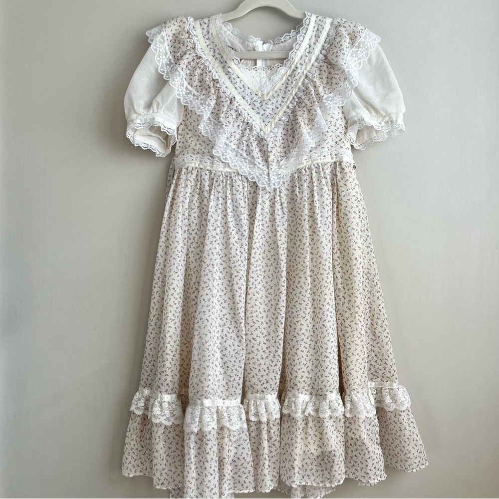 Gunne Sax Jeunes Filles Vintage Cream and Purple Floral Kids Lace Prairie Dress